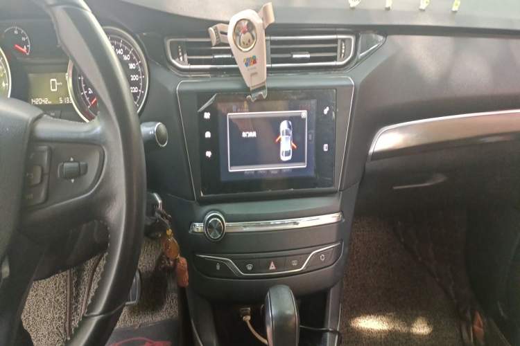Used Peugeot 408 2016 1.6T Automatic Luxury Edition Audio And AC Panel