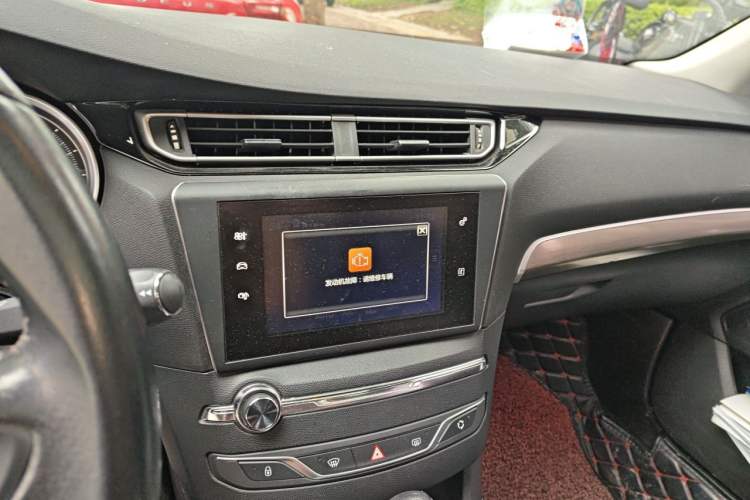 Used Peugeot 408 2016 1.6T Automatic Luxury Edition Audio And AC Panel