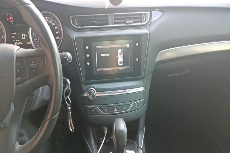 Used Peugeot 408 2016 1.6T Automatic Luxury Edition Audio And AC Panel