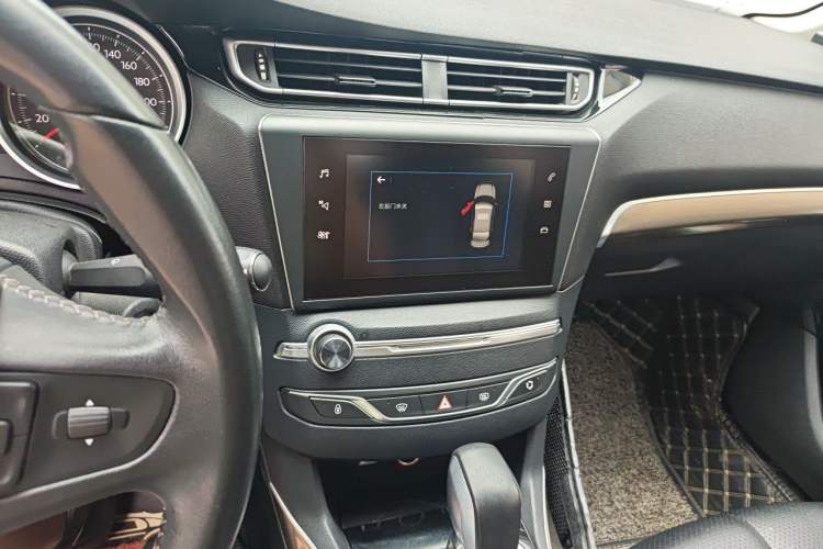 Used Peugeot 408 2016 1.6T Automatic Luxury Edition Audio And AC Panel