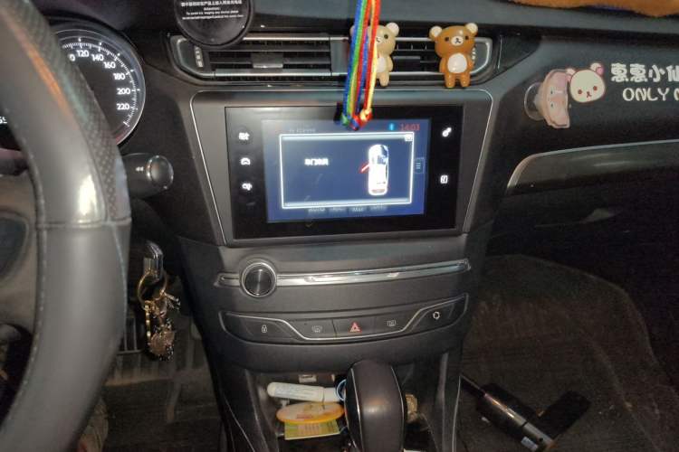 Used Peugeot 408 2016 1.6T Automatic Luxury Edition Audio And AC Panel