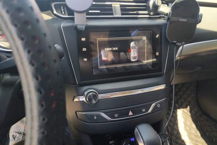 Used Peugeot 408 2016 1.6T Automatic Luxury Edition Audio And AC Panel