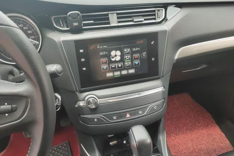 Used Peugeot 408 2016 1.6T Automatic Luxury Edition Audio And AC Panel