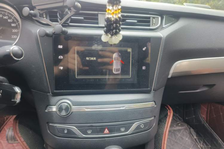 Used Peugeot 408 2016 1.6T Automatic Luxury Edition Audio And AC Panel