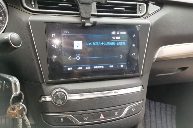 Used Peugeot 408 2016 1.6T Automatic Luxury Edition Audio And AC Panel