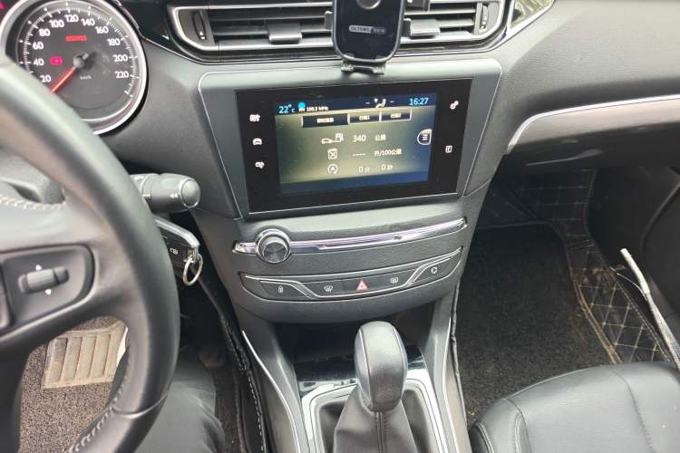 Used Peugeot 408 2016 1.6T Automatic Luxury Edition Audio And AC Panel