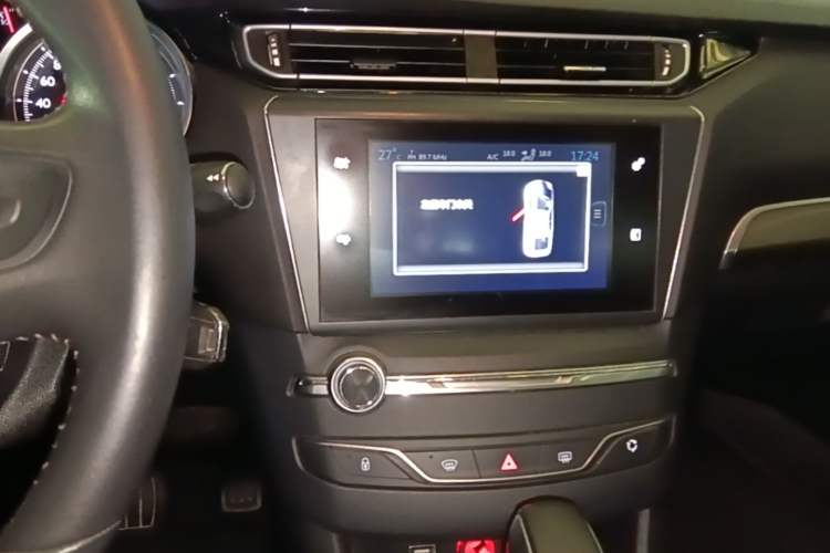 Used Peugeot 408 2016 1.6T Automatic Luxury Edition Audio And AC Panel