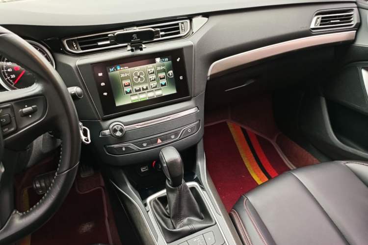 Used Peugeot 408 2016 1.6T Automatic Luxury Edition Audio And AC Panel