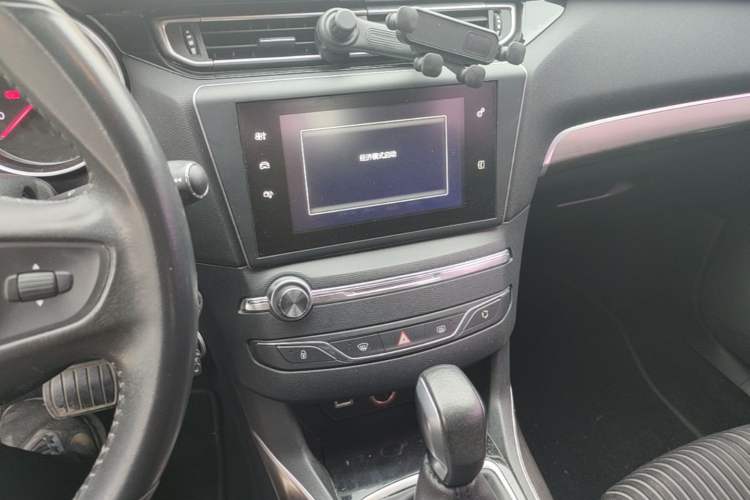 Used Peugeot 408 2016 1.6T Automatic Luxury Edition Audio And AC Panel