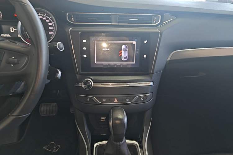 Used Peugeot 408 2016 1.6T Automatic Luxury Edition Audio And AC Panel