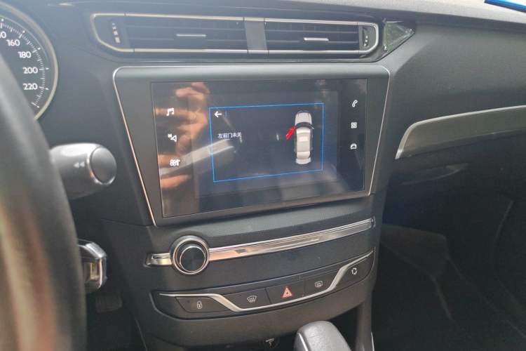 Used Peugeot 408 2016 1.6T Automatic Luxury Edition Audio And AC Panel