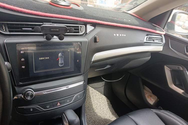 Used Peugeot 408 2016 1.6T Automatic Luxury Edition Audio And AC Panel