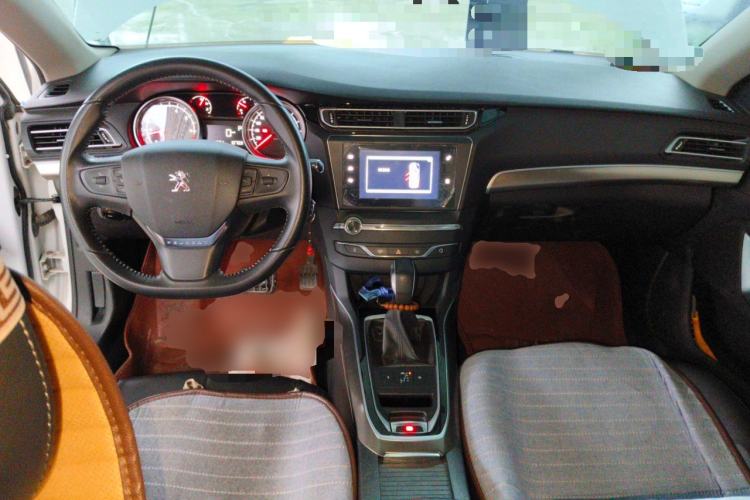 Used Peugeot 408 2016 1.6T Automatic Luxury Edition Center Console