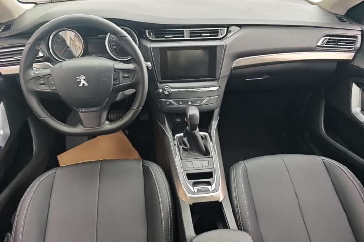 Used Peugeot 408 2016 1.6T Automatic Luxury Edition Center Console