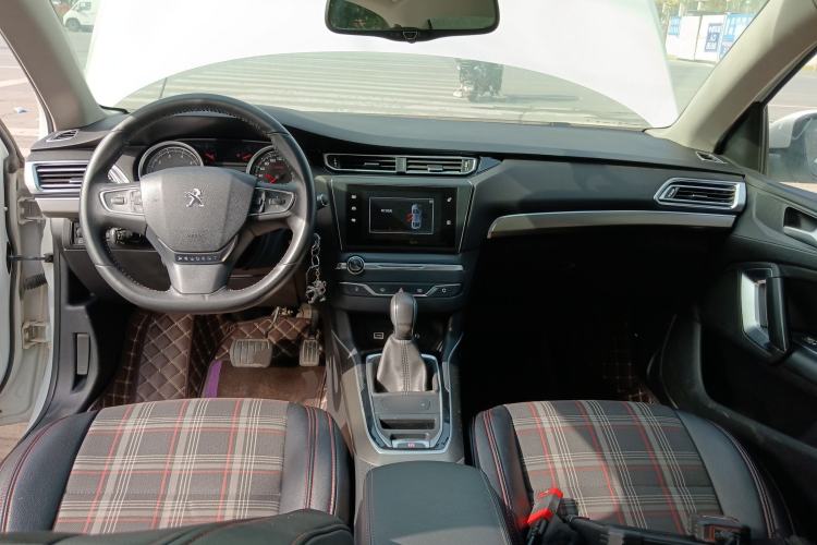 Used Peugeot 408 2016 1.6T Automatic Luxury Edition Center Console