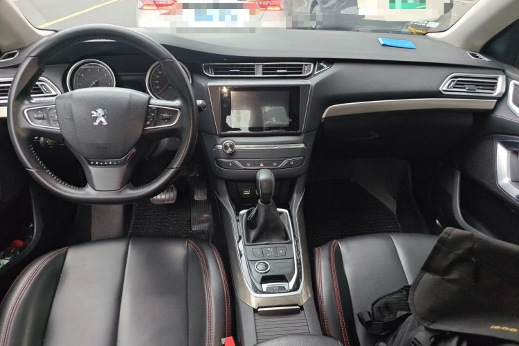 Used Peugeot 408 2016 1.6T Automatic Luxury Edition Center Console