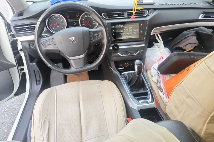 Used Peugeot 408 2016 1.2T Manual Luxury Model Center Console