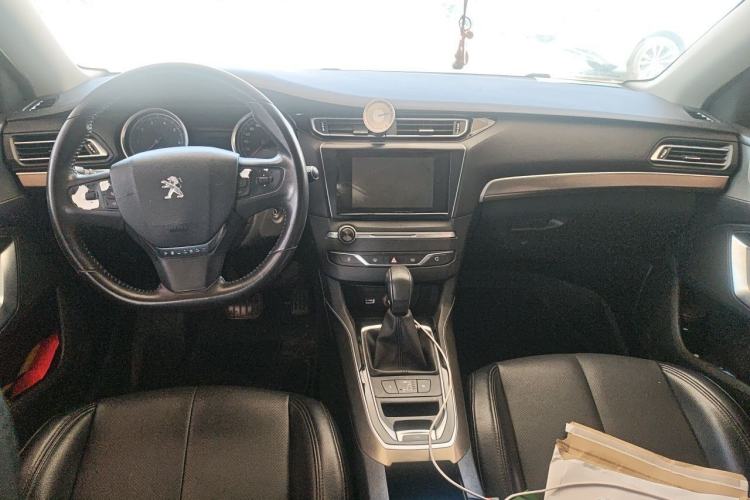 Used Peugeot 408 2016 1.6T Automatic Luxury Edition Center Console