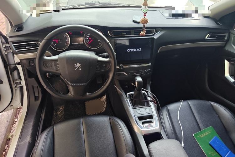 Used Peugeot 408 2016 1.6T Automatic Luxury Edition Center Console