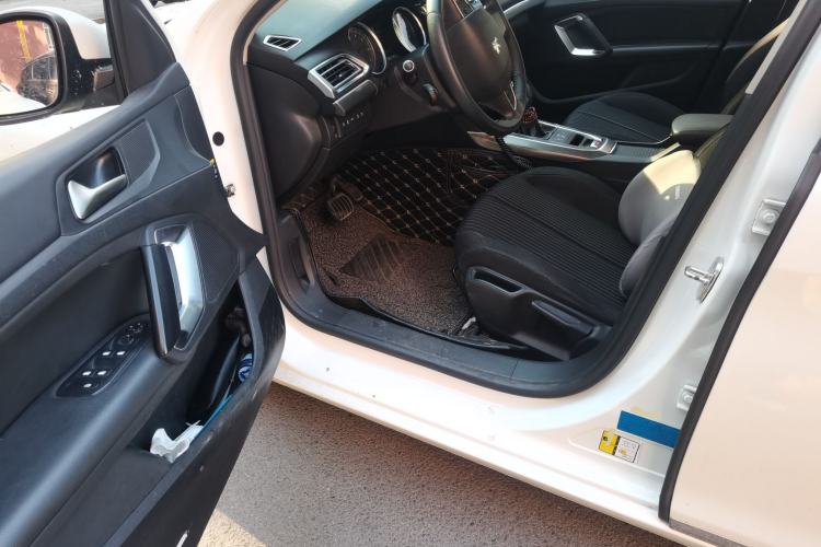 Used Peugeot 408 2016 1.6T Automatic Luxury Edition Driver Seat