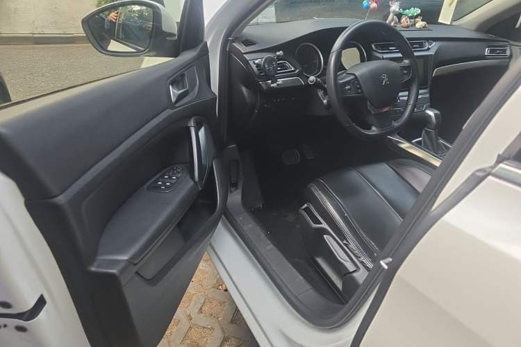 Used Peugeot 408 2016 1.6T Automatic Luxury Edition Driver Seat