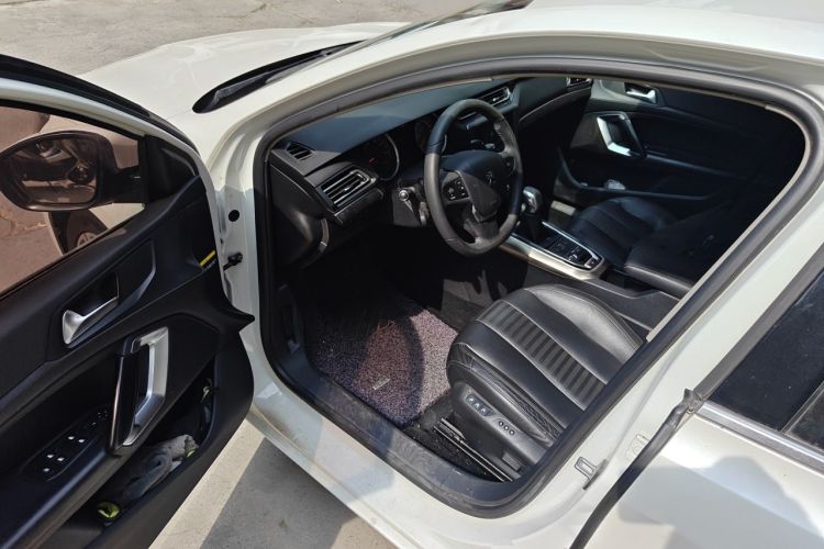 Used Peugeot 408 2016 1.6T Automatic Luxury Edition Driver Seat