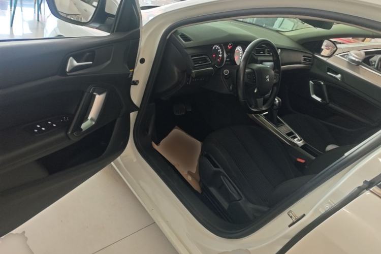 Used Peugeot 408 2016 1.6T Automatic Luxury Edition Driver Seat