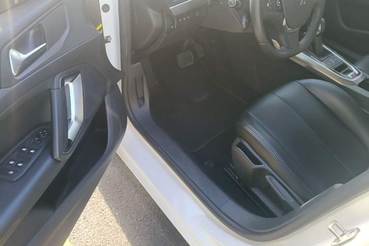 Used Peugeot 408 2016 1.6T Automatic Luxury Edition Driver Seat