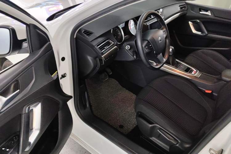 Used Peugeot 408 2016 1.6T Automatic Luxury Edition Driver Seat