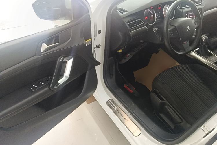 Used Peugeot 408 2016 1.6T Automatic Luxury Edition Driver Seat