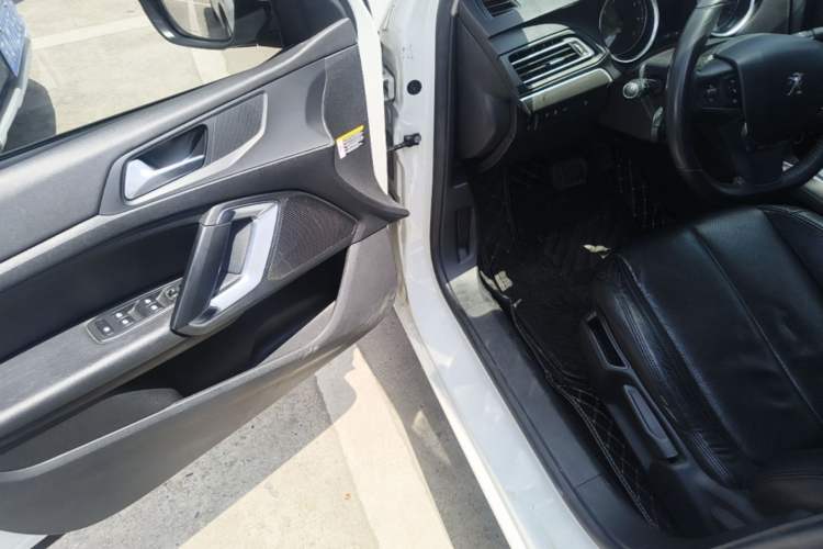 Used Peugeot 408 2016 1.6T Automatic Luxury Edition Driver Seat