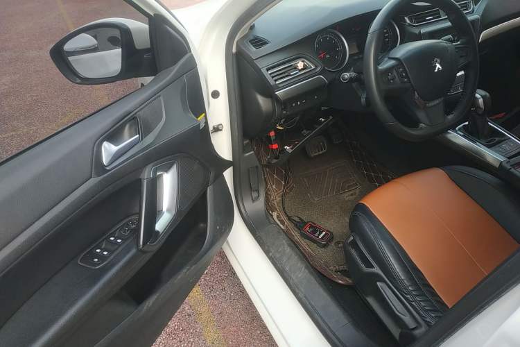 Used Peugeot 408 2016 1.6T Automatic Luxury Edition Driver Seat