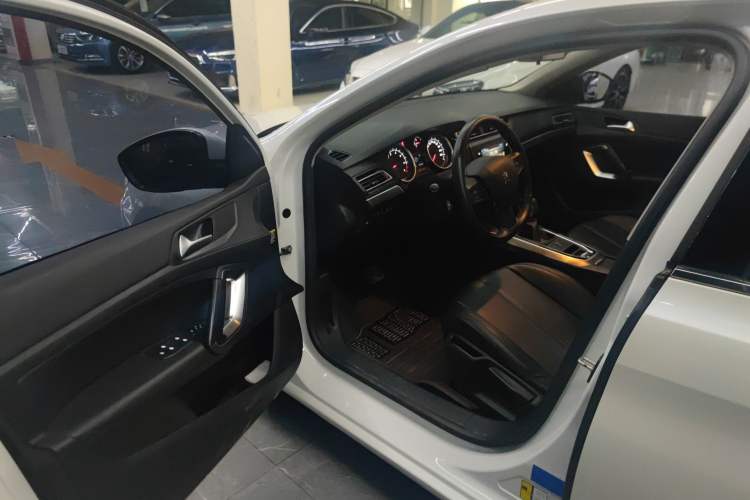 Used Peugeot 408 2016 1.6T Automatic Luxury Edition Driver Seat