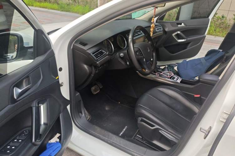 Used Peugeot 408 2016 1.6T Automatic Luxury Edition Driver Seat