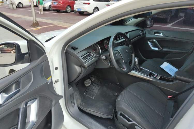Used Peugeot 408 2016 1.6T Automatic Luxury Edition Driver Seat