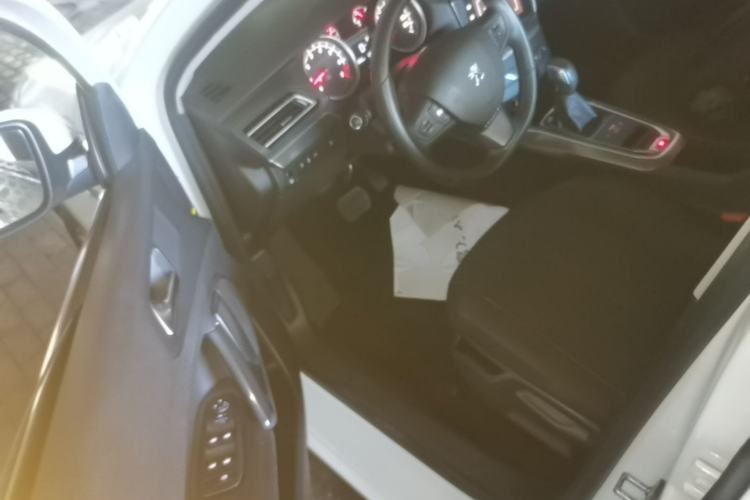 Used Peugeot 408 2016 1.6T Automatic Luxury Edition Driver Seat