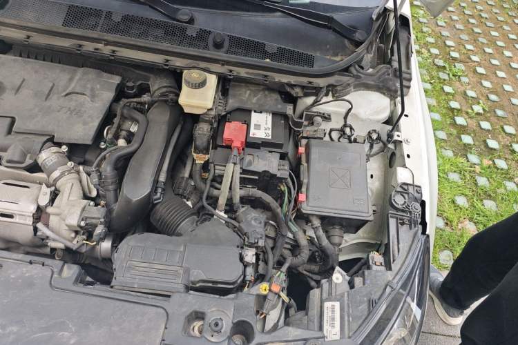 Used Peugeot 408 2016 1.6T Automatic Luxury Edition Engine Bay Left