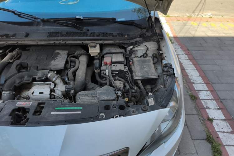 Used Peugeot 408 2016 1.6T Automatic Luxury Edition Engine Bay Left