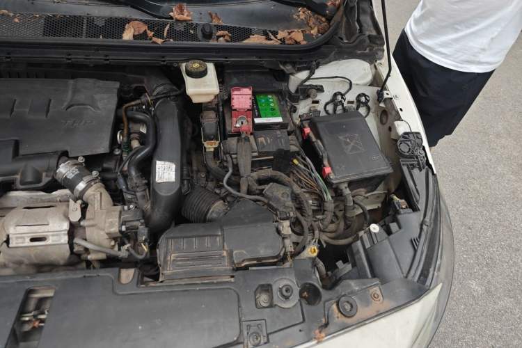 Used Peugeot 408 2016 1.6T Automatic Luxury Edition Engine Bay Left