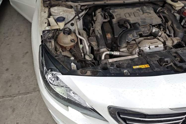 Used Peugeot 408 2016 1.6T Automatic Luxury Edition Engine Bay Right