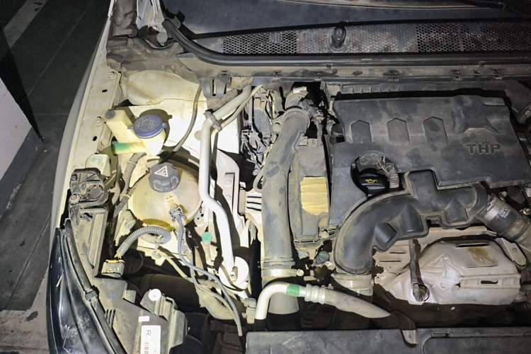 Used Peugeot 408 2016 1.6T Automatic Luxury Edition Engine Bay Right