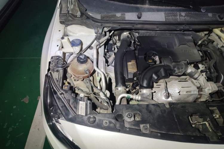 Used Peugeot 408 2016 1.6T Automatic Luxury Edition Engine Bay Right