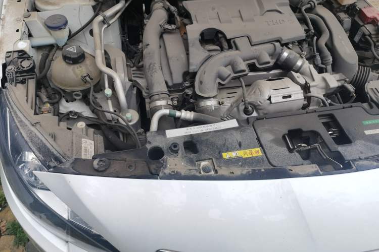 Used Peugeot 408 2016 1.6T Automatic Luxury Edition Engine Bay Right