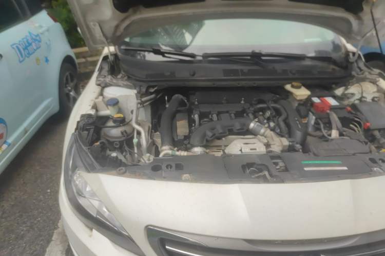 Used Peugeot 408 2016 1.6T Automatic Luxury Edition Engine Bay Right