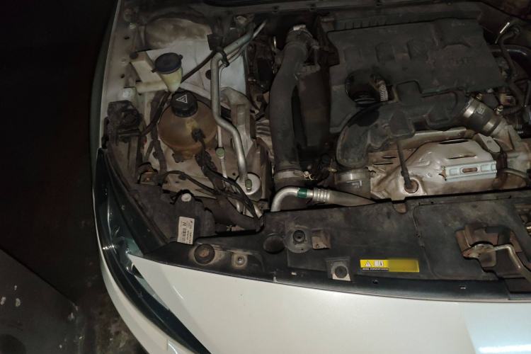 Used Peugeot 408 2016 1.6T Automatic Luxury Edition Engine Bay Right