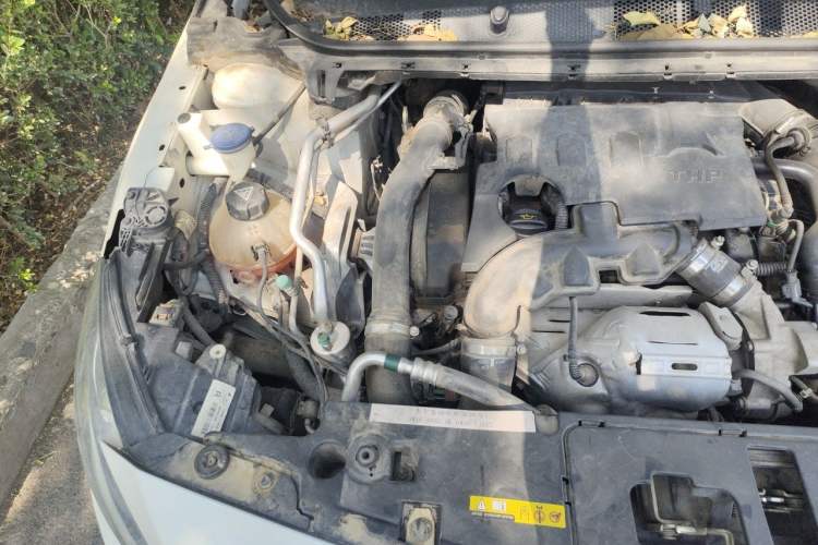 Used Peugeot 408 2016 1.6T Automatic Luxury Edition Engine Bay Right