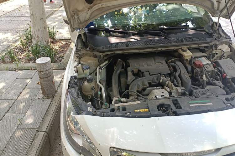 Used Peugeot 408 2016 1.6T Automatic Luxury Edition Engine Bay Right