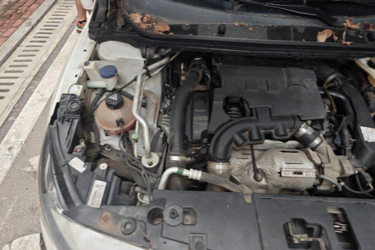 Used Peugeot 408 2016 1.6T Automatic Luxury Edition Engine Bay Right