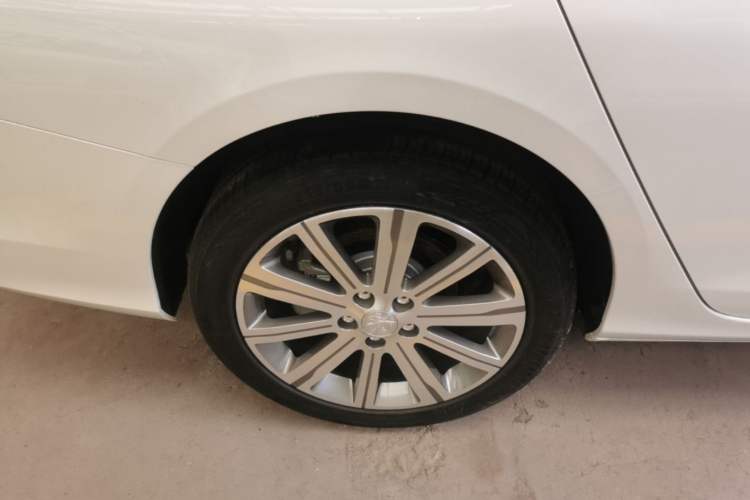 Used Peugeot 408 2016 1.6T Automatic Luxury Edition Exterior 5