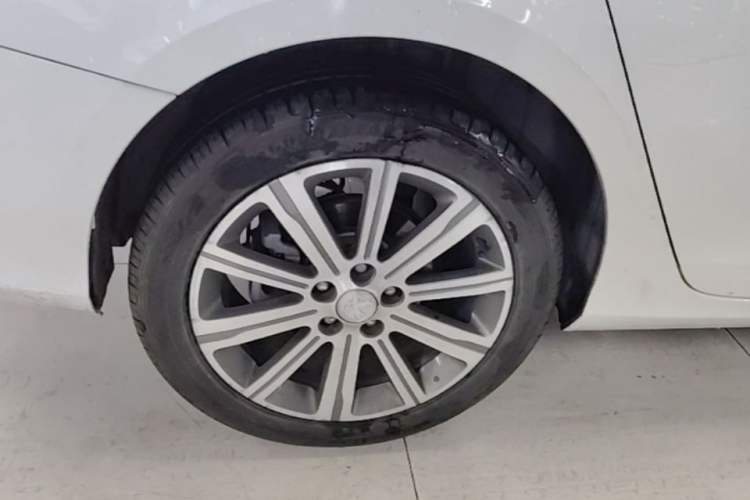 Used Peugeot 408 2016 1.6T Automatic Luxury Edition Exterior 5